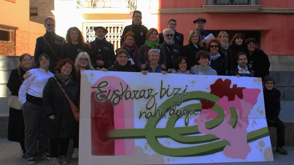 Participantes en el Día del Euskera en Tudela.