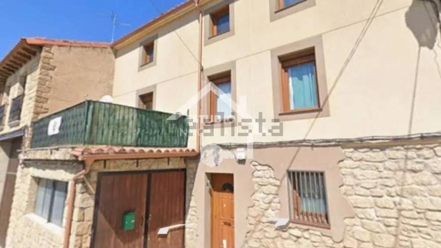 Casa con garaje en Oion