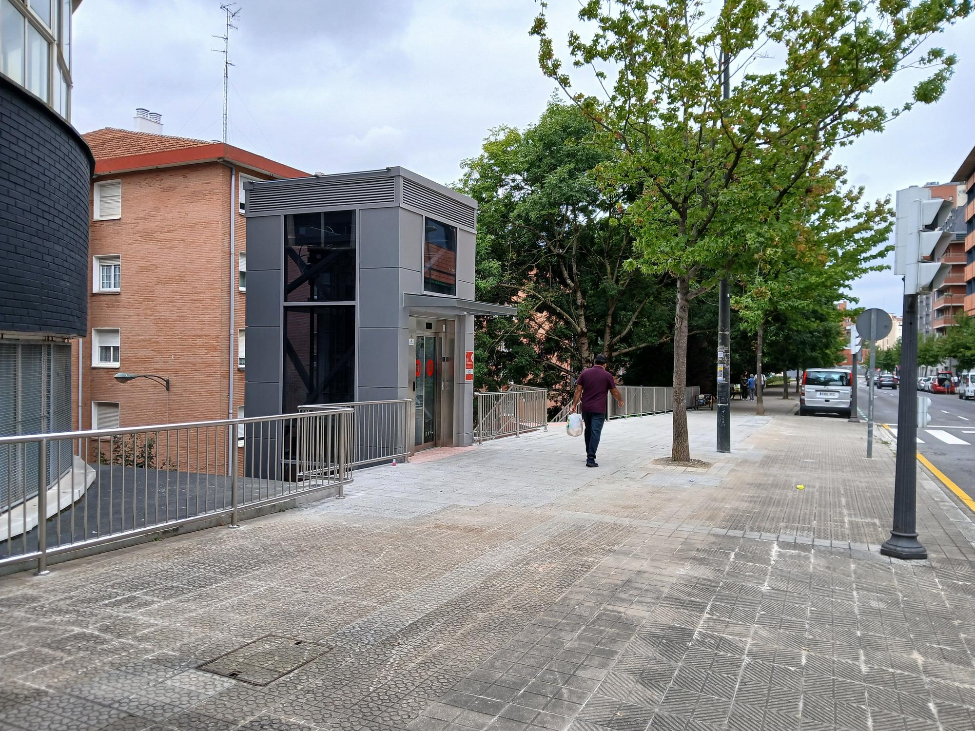 En imágenes: Bilbao suma un nuevo ascensor público y se acerca a los 80