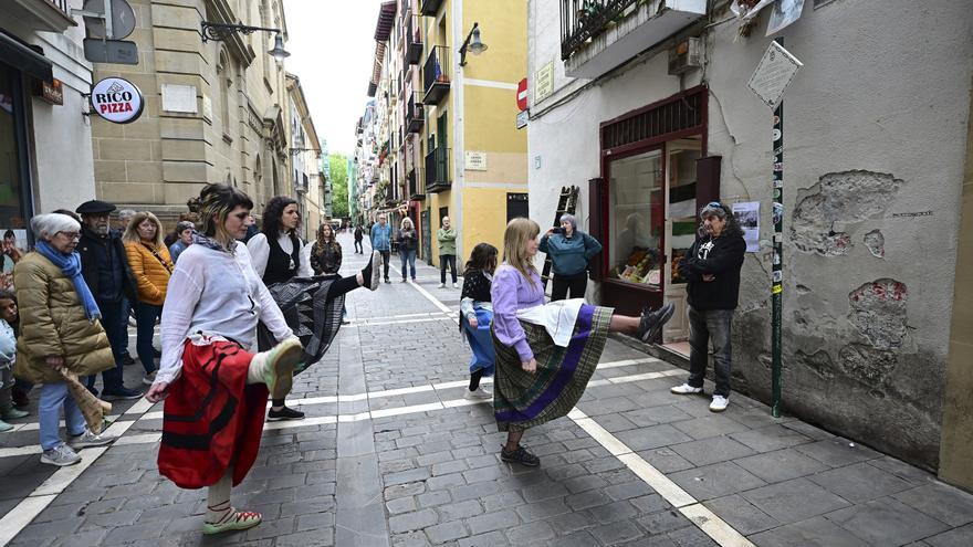 Homenaje a José Luis Cano en Calderería 49 años después de su muerte
