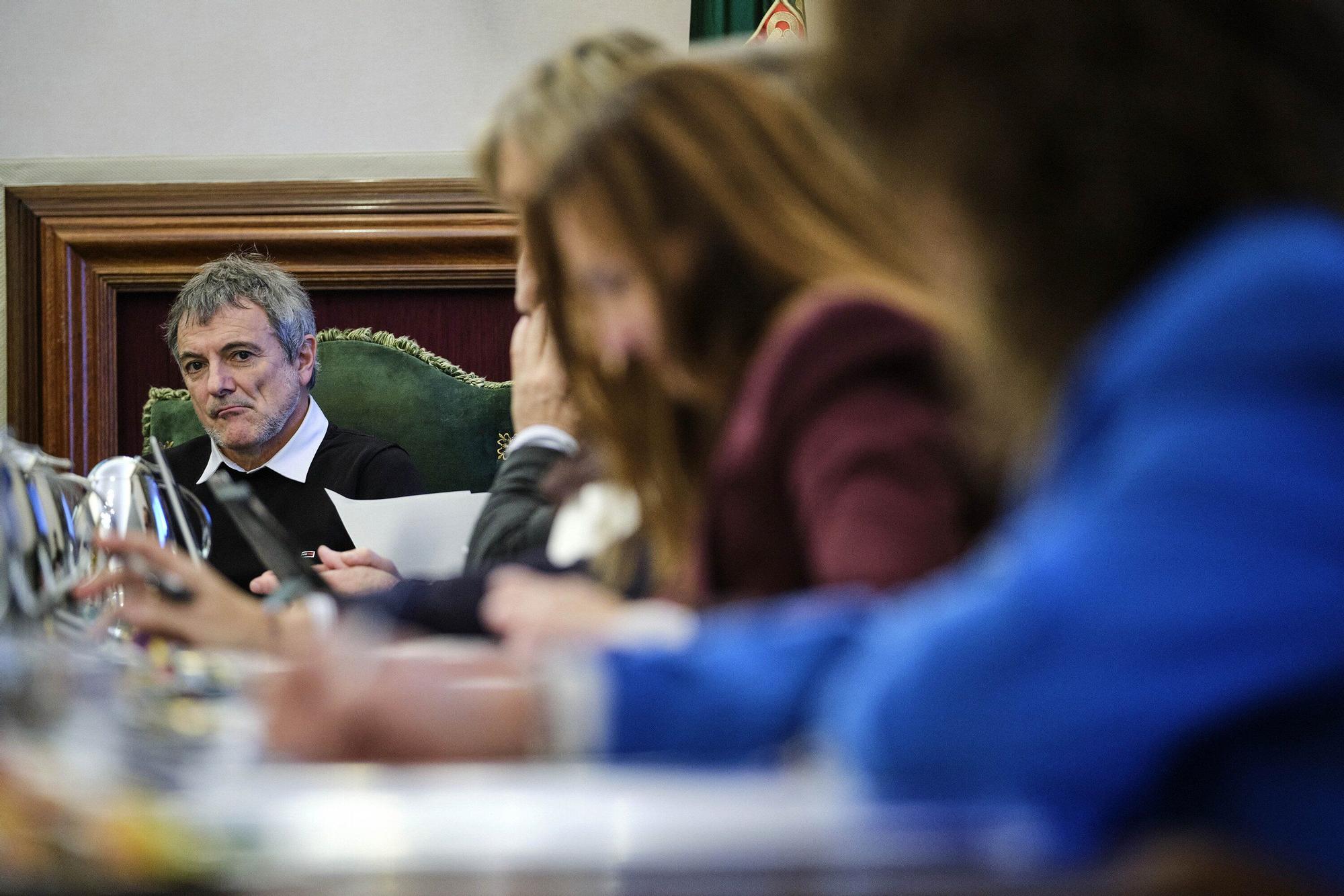 Fotos del pleno del Ayuntamiento de Pamplona (jueves 11 de diciembre de 2025)