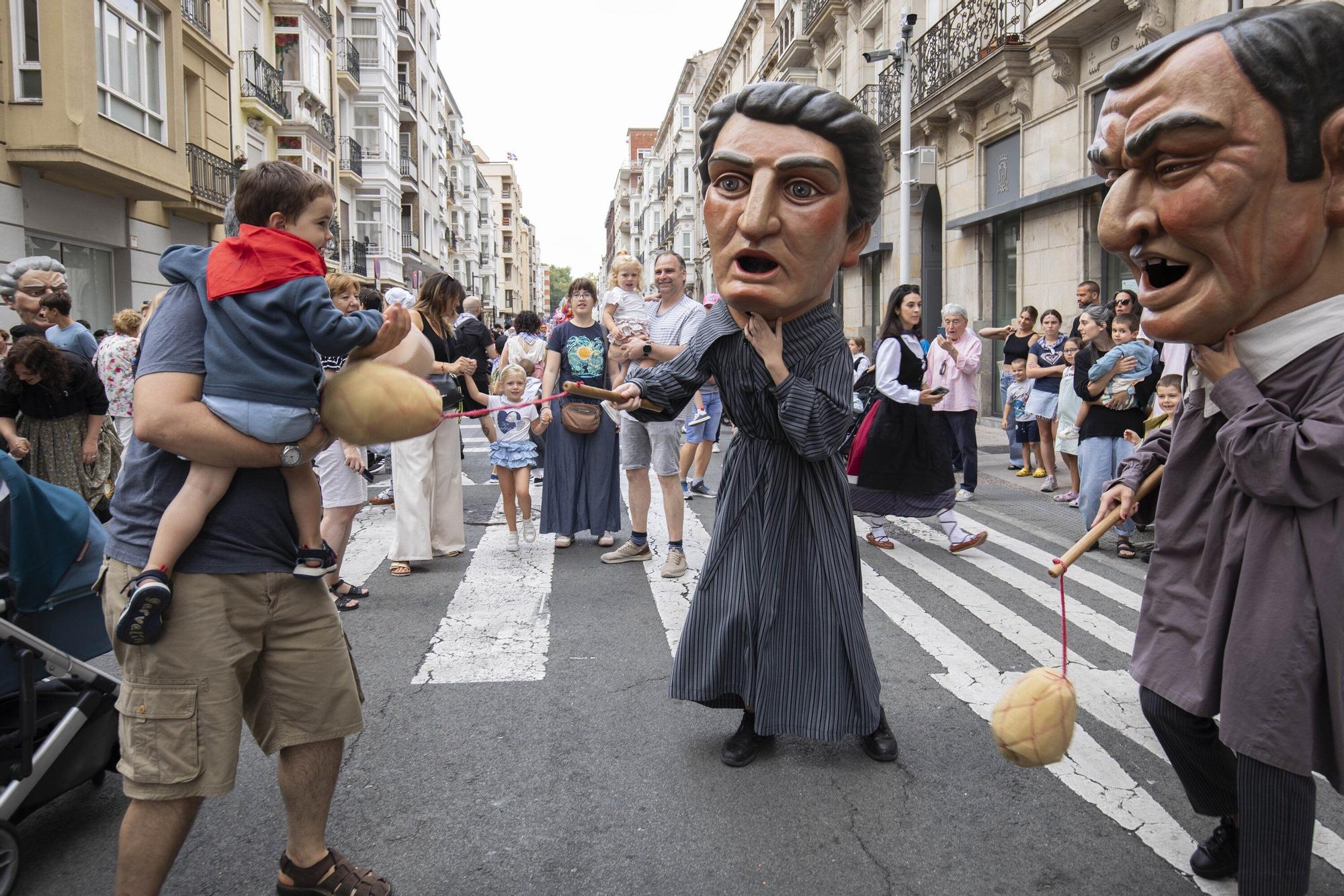 Comparsa de Cabezudos