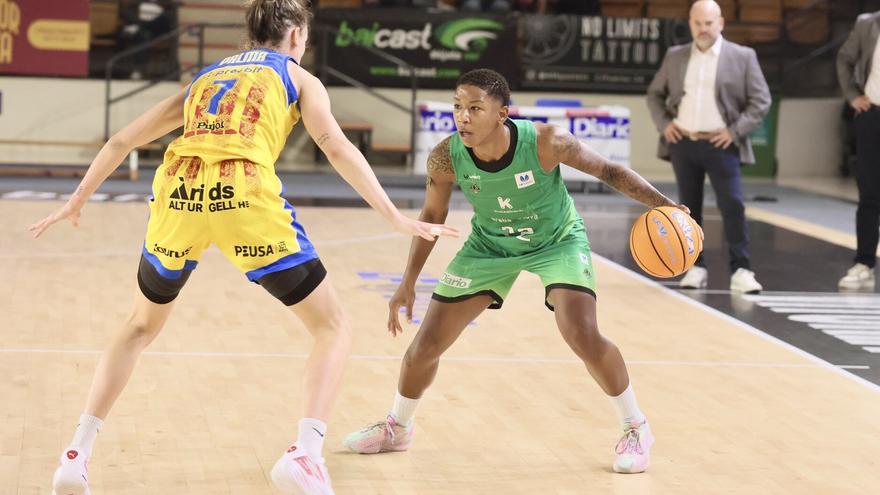 El Araski pierde la imbatibilidad de Mendizorroza (56-64)