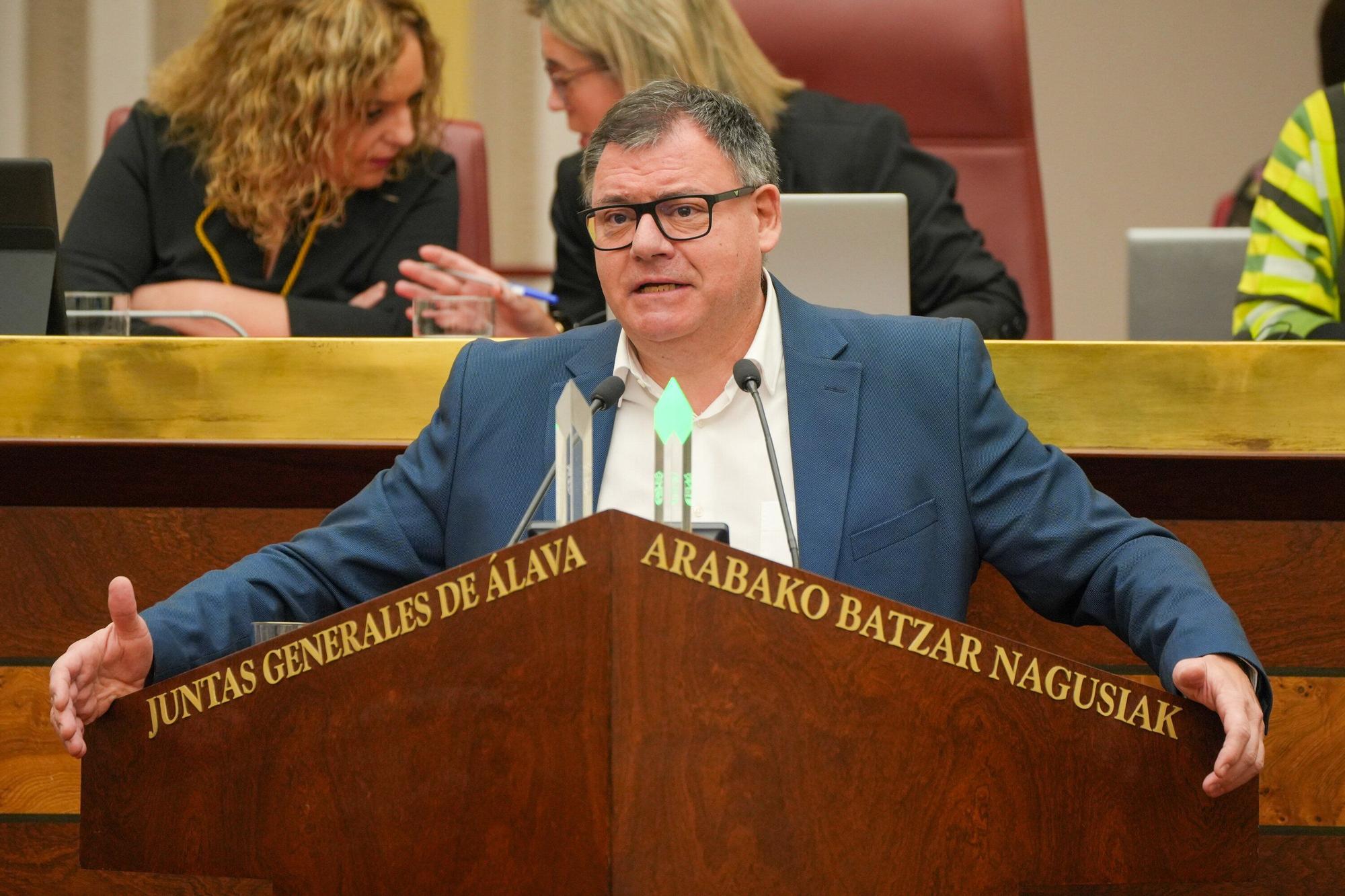 En imágenes: Pleno Tradicional de noviembre de Juntas Generales