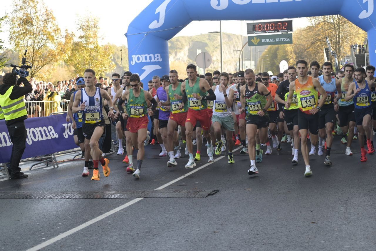 Ilusión y concentración en la salida de la Behobia-San Sebastián
