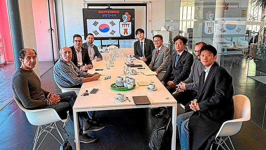 Una delegación de Corea en el Valle de Elorz