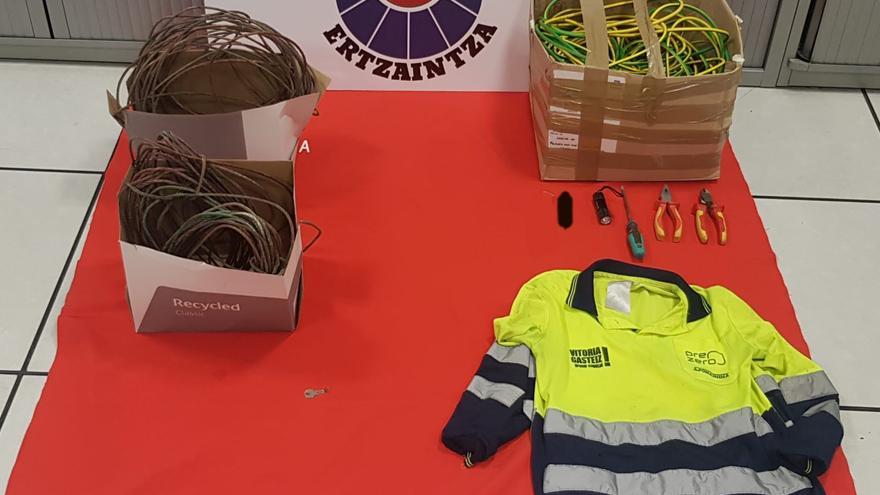 Detenida una pareja por robar cable del alumbrado público y causar daños valorados en miles de euros