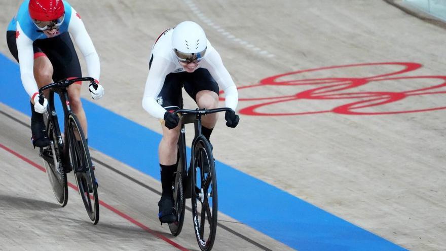 Kelsey Mitchell se quedó el oro en velocidad de ciclismo en pista.