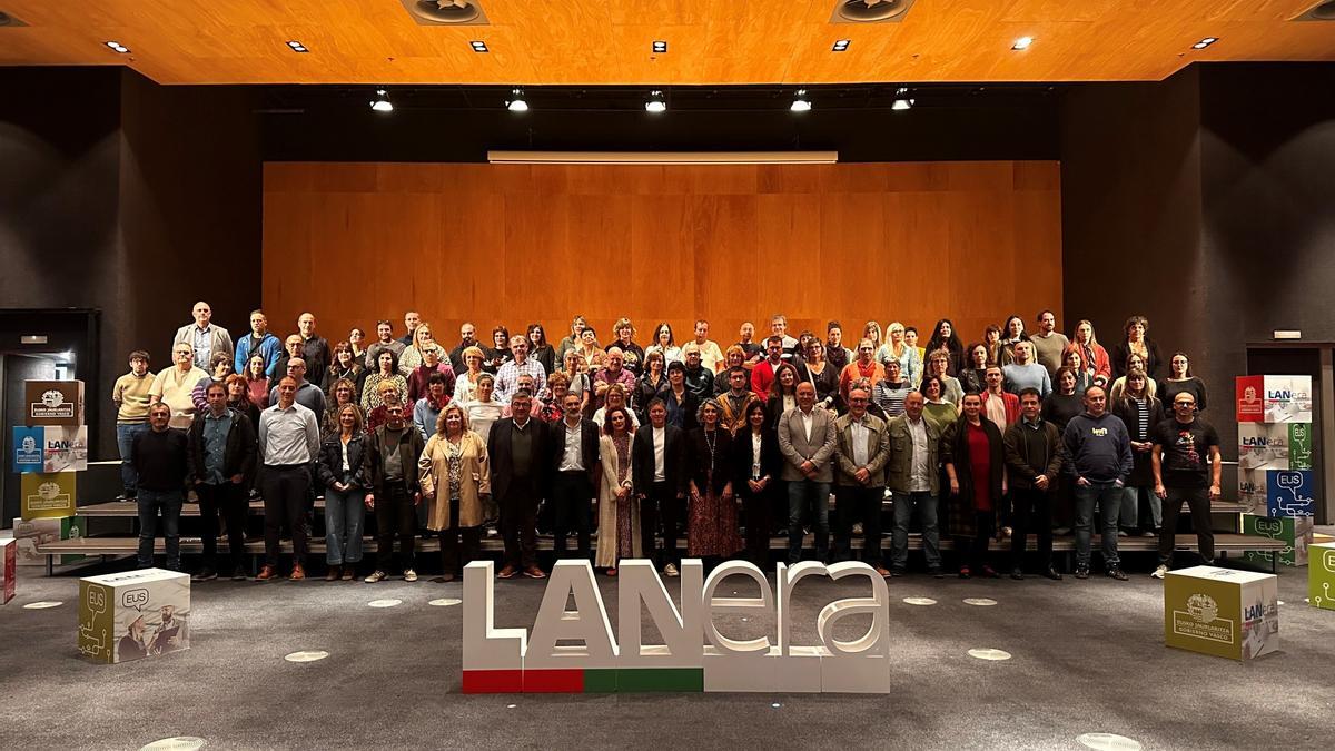 El Gobierno vasco explica el proyecto 'Lanera', para el uso del euskera en empresas