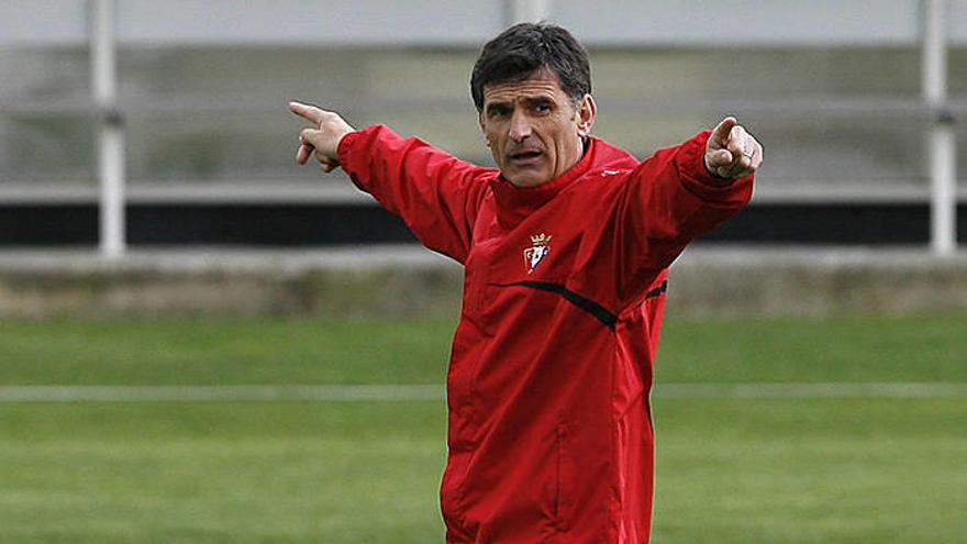 Mendilibar: &quot;O salimos a muerte el sábado o el Barça nos mete seis&quot;