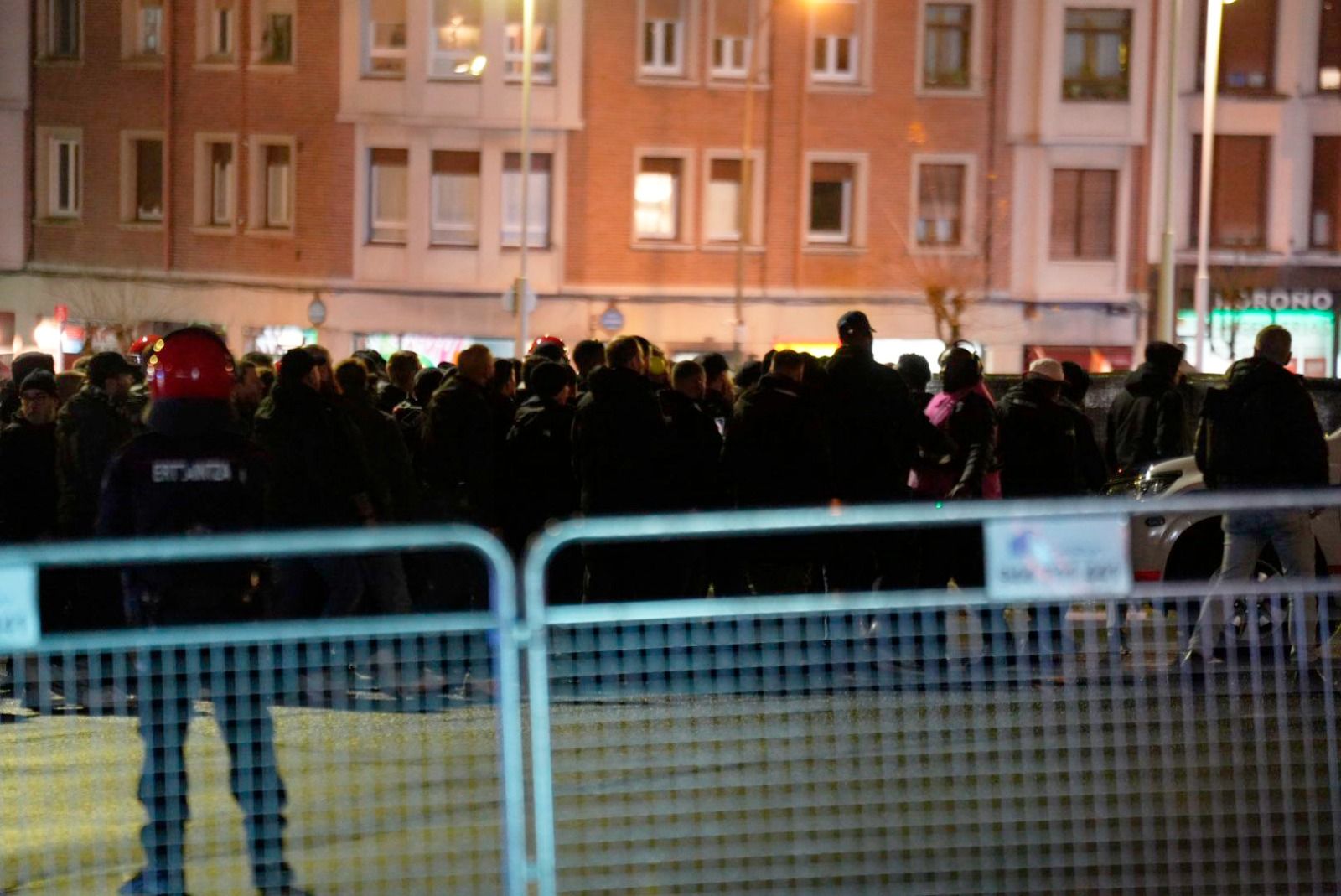 La afición del PSG llega a San Mamés