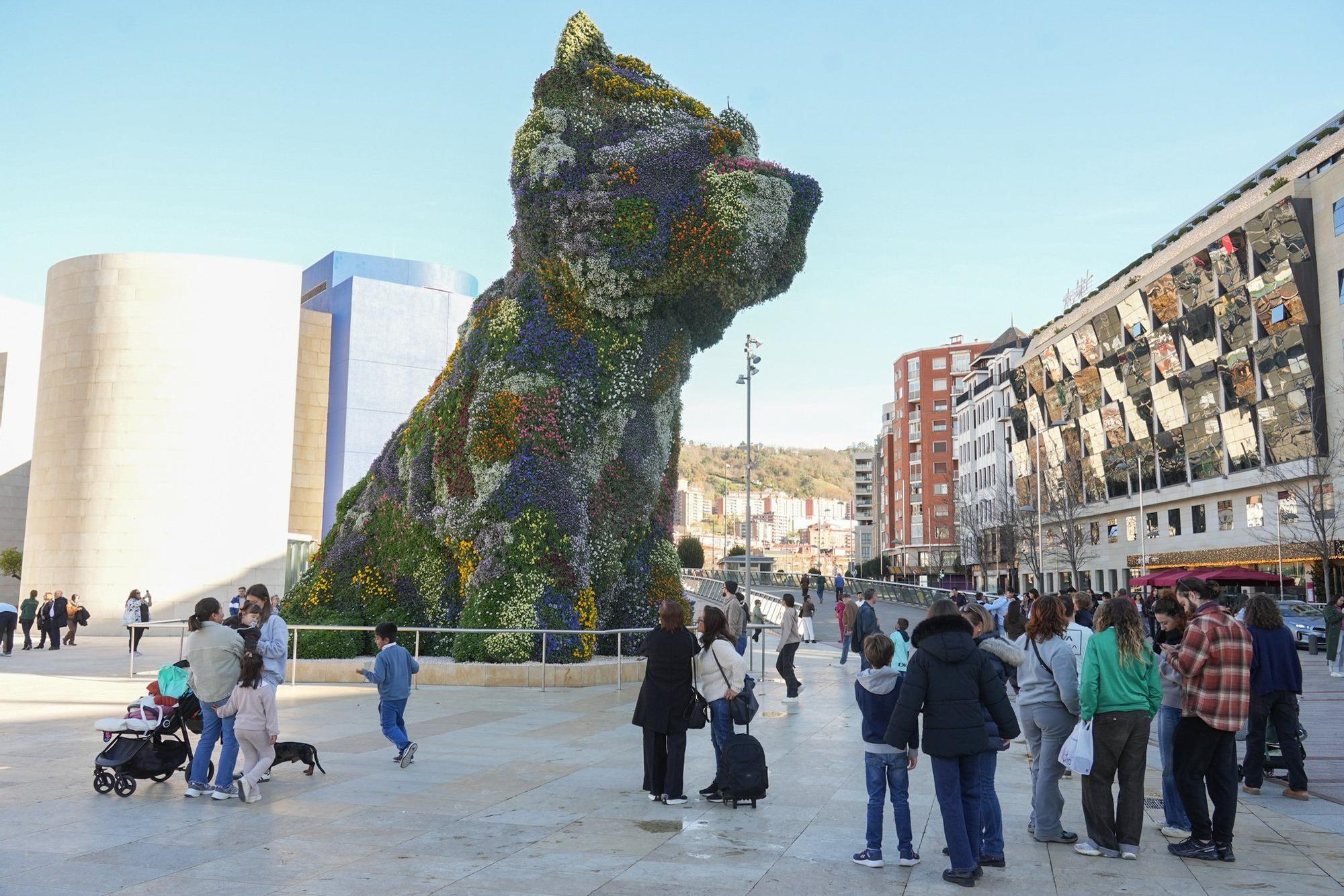 En imágenes: Bilbao está de moda: el buen tiempo atrae a miles de visitantes en el puente de diciembre