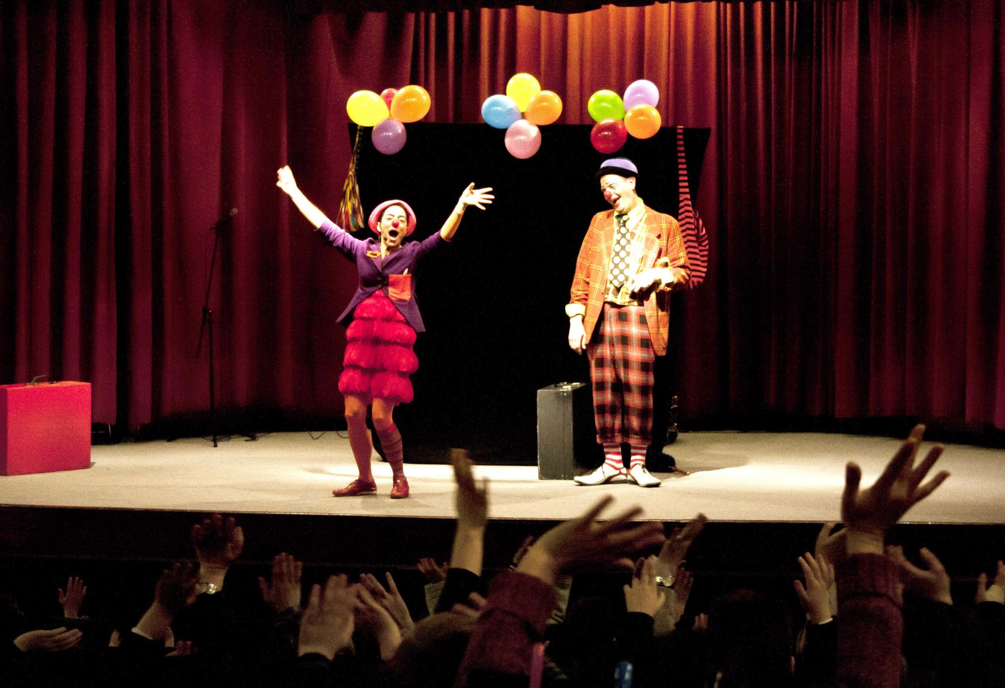 “Pepa eta Kutxo, pailazokeriak&quot;. Xilipurdi antzerkia.