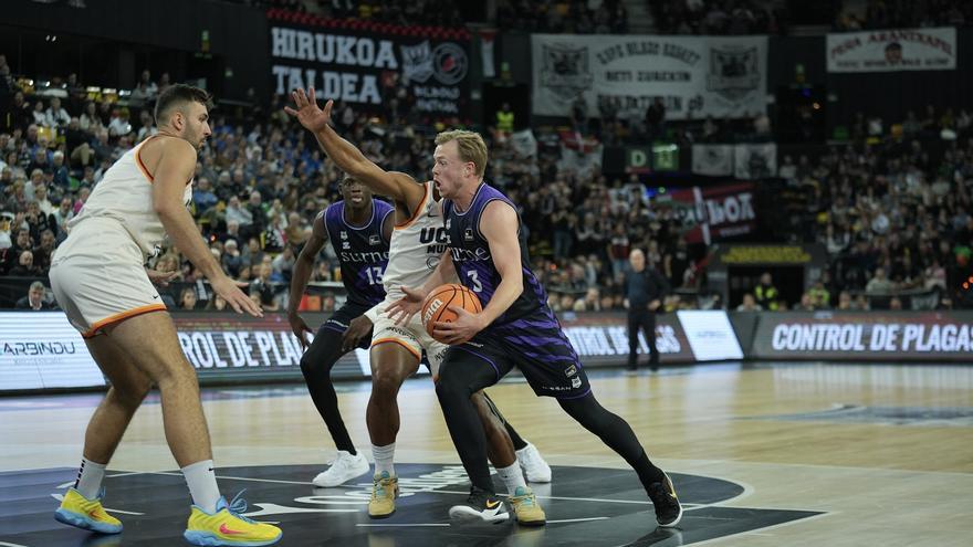 El Surne Bilbao congela al Murcia a base de defensa y un descomunal Frey (96-82)