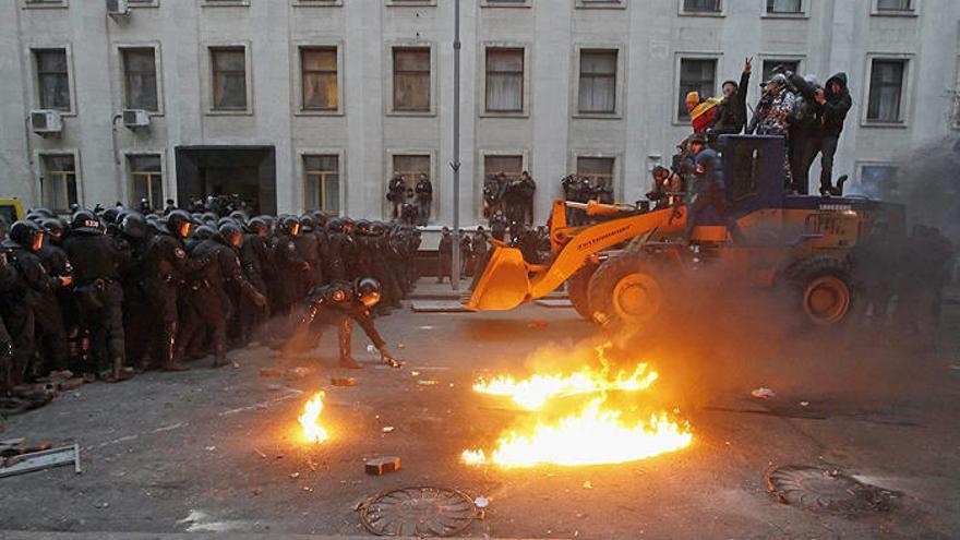 Una multitud de opositores toma Kiev para exigir la renuncia del presidente de Ucrania
