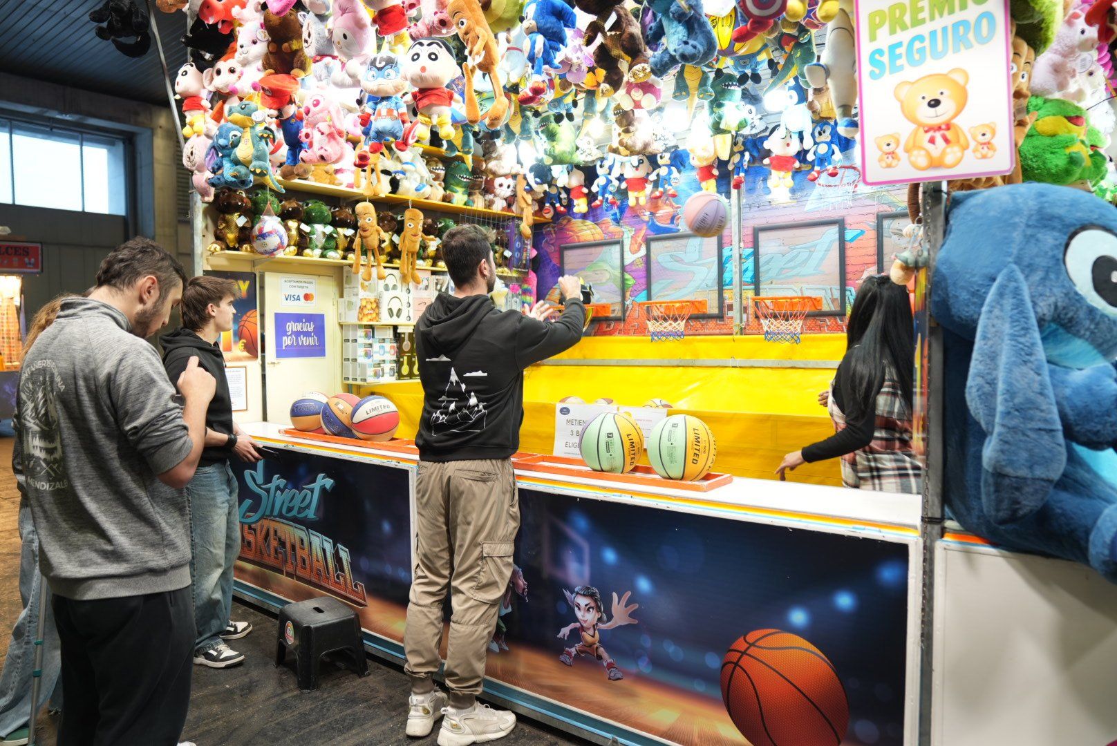 En imágenes: el PIN abre sus puertas en Barakaldo