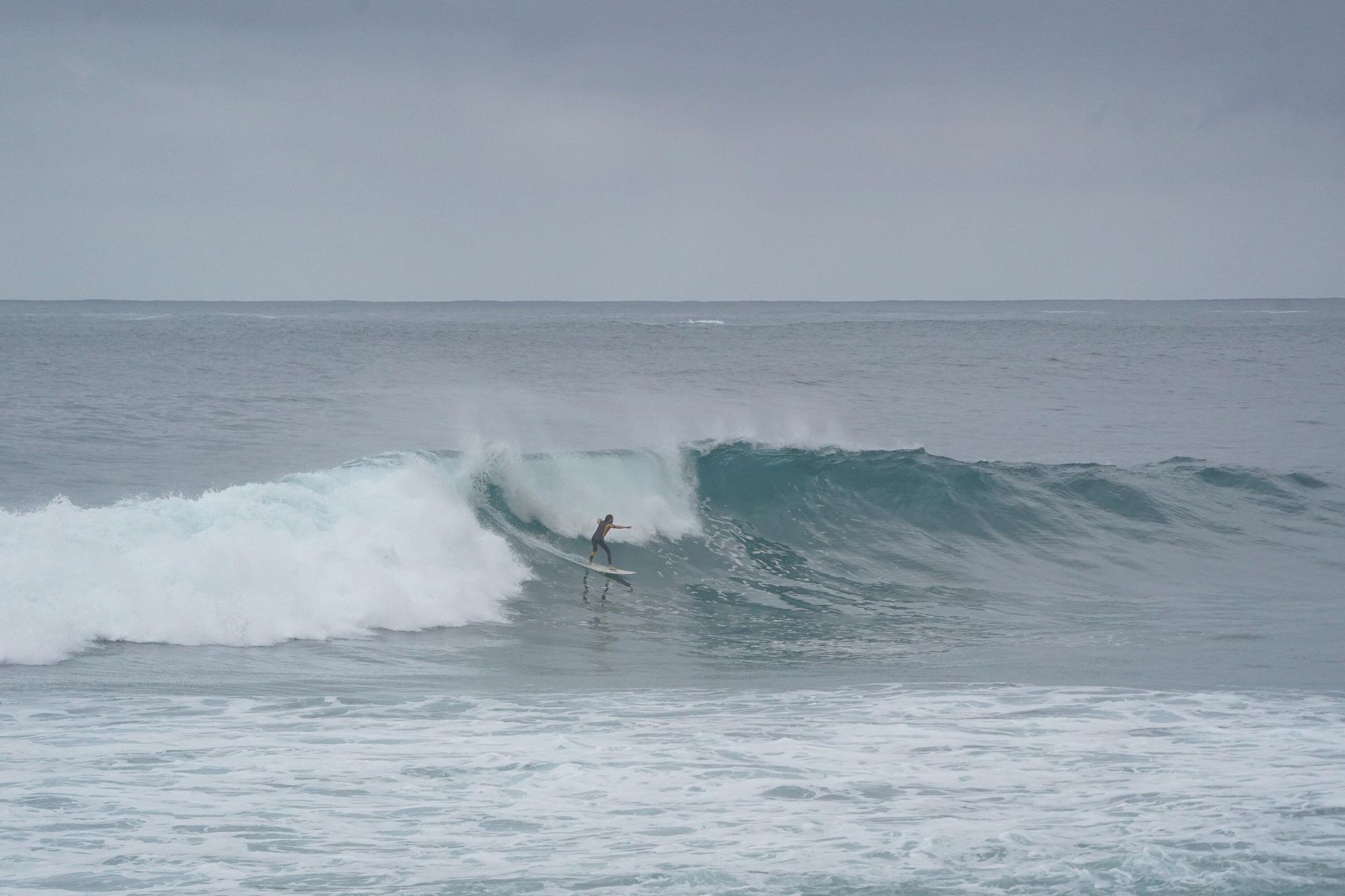 En imágenes: "La comunidad del surf está como loca, suele haber pocos días al año con olas como estas"