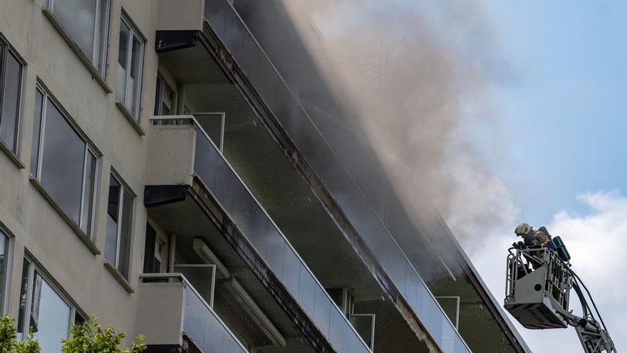 Al menos seis fallecidos en un incendio en un edificio residencial en Bélgica