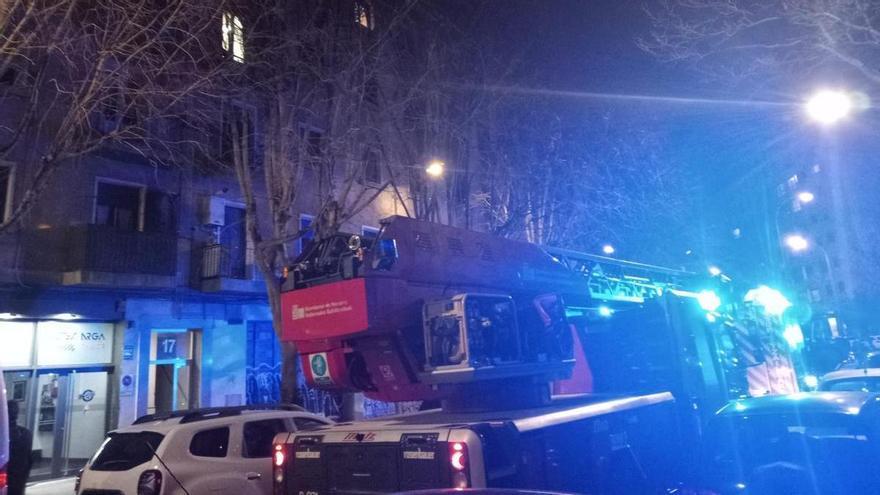 Un incendio afecta a una vivienda en la calle Bernardino Tirapu