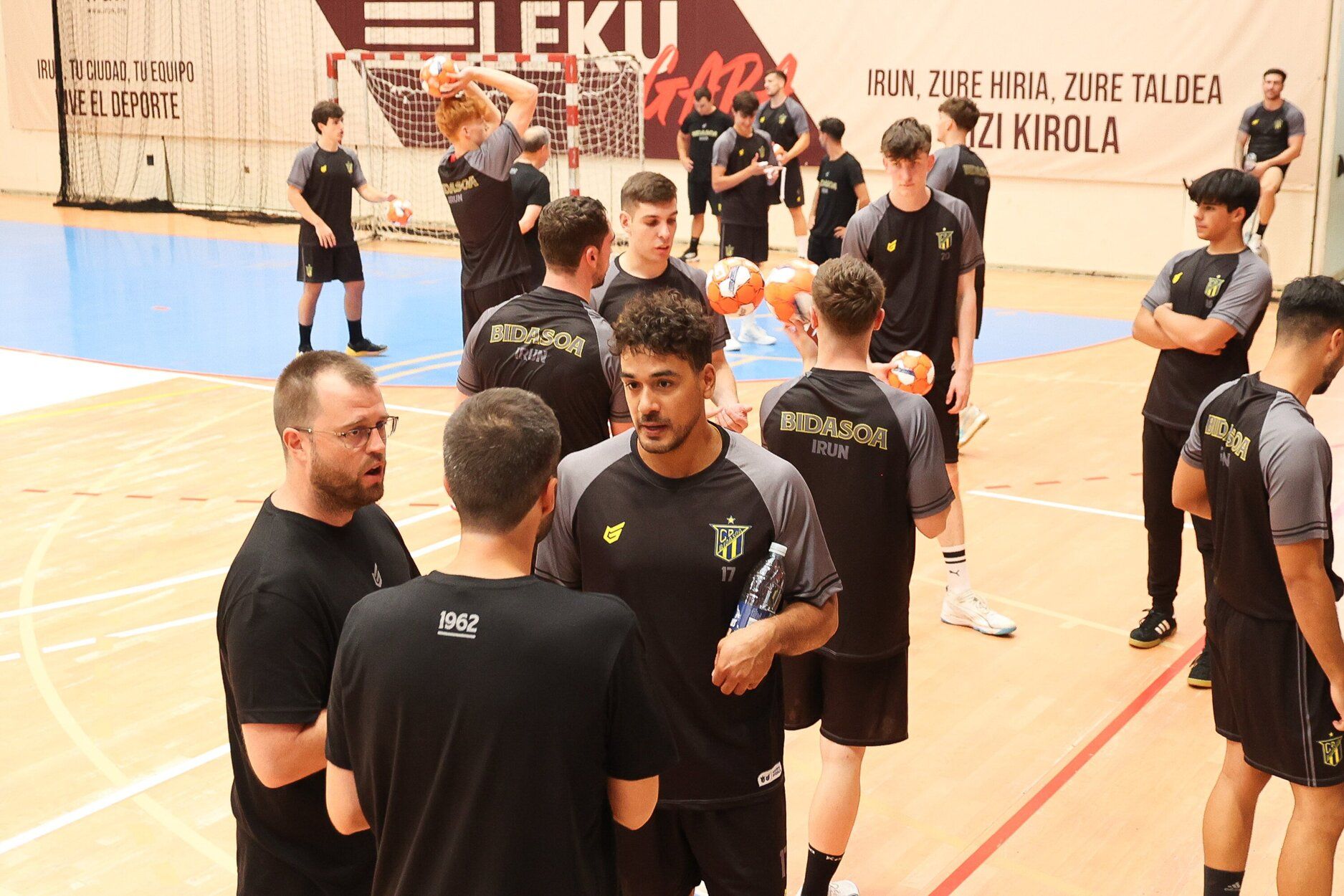 El Bidasoa vuelve a los entrenamientos tras las vacaciones