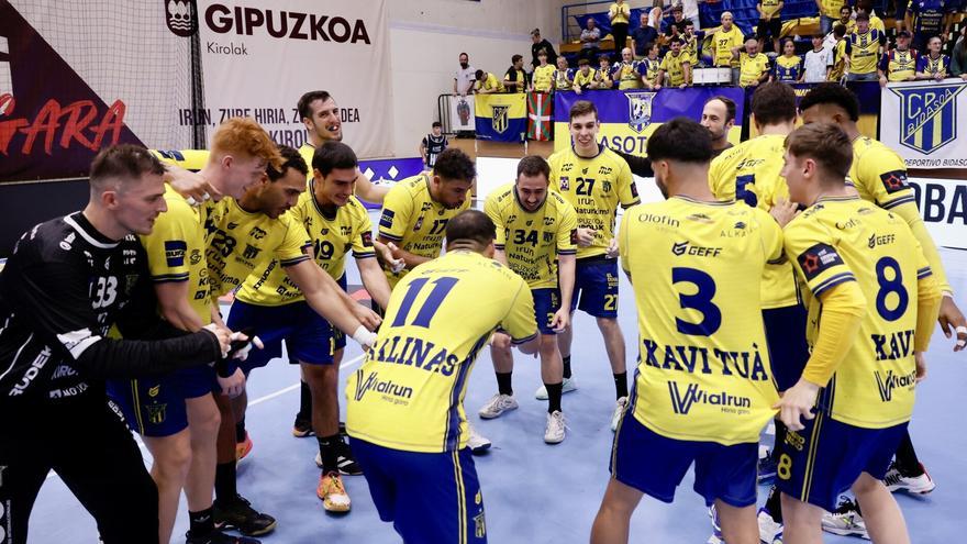 Irudek Bidasoa Irun derrota a Caserío Ciudad Real con una solvente segunda parte (32-25)