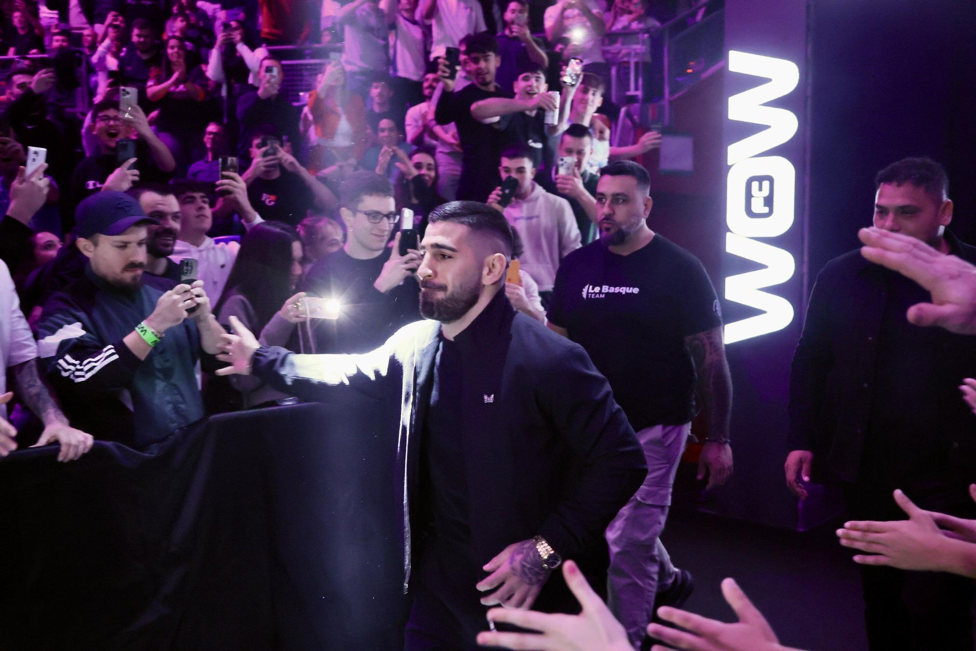 En imágenes: El Buesa se rinde al MMA con Topuria como estrella