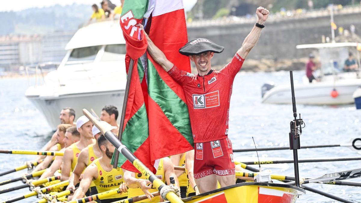 Gorka Aranbarri, pozarren, Zarautzen irabazi eta gero.