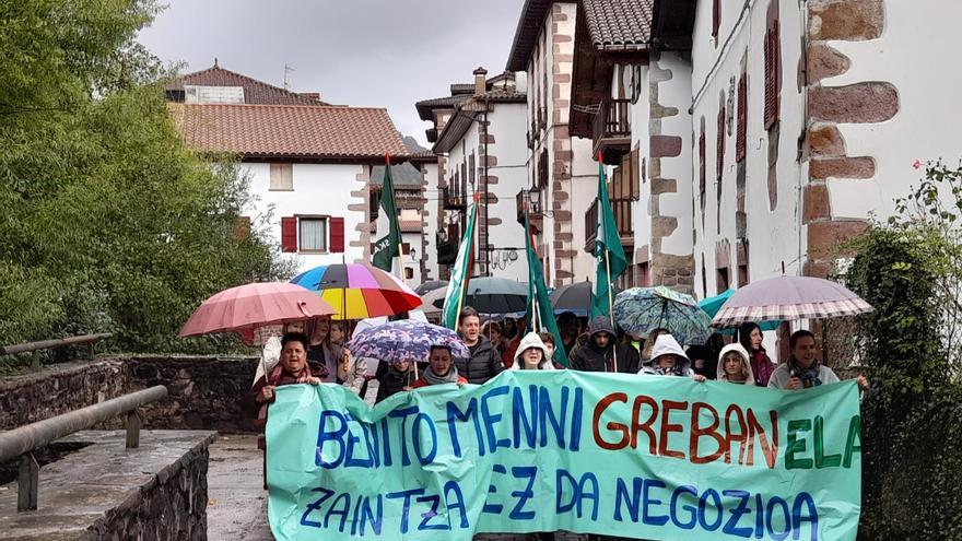 Protesta de Benito Menni en Elizondo