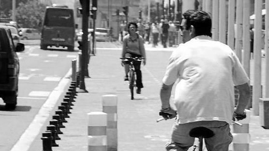 Anuncian &quot;mayor disciplina&quot; y multas de hasta 200 euros para los ciclistas
