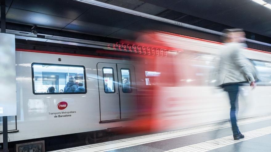 Un vagón de metro en una foto de archivo