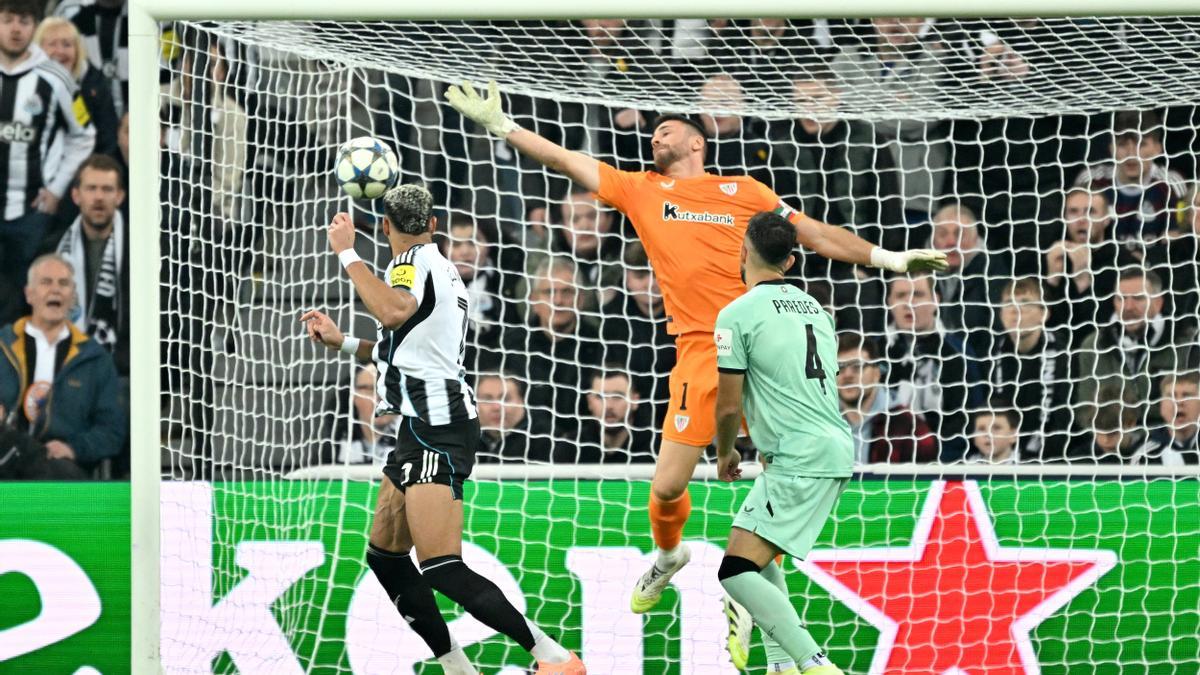 Joelinton ha marcado el segundo gol de la noche para el Newcastle