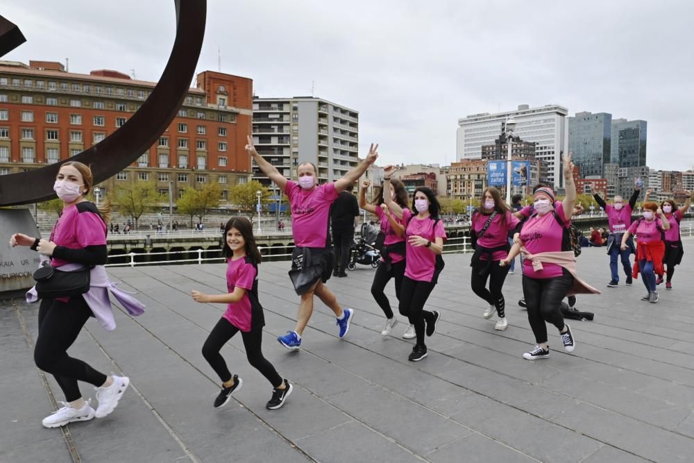 Marcha de ACAMBI contra el cáncer de mama en Bilbao