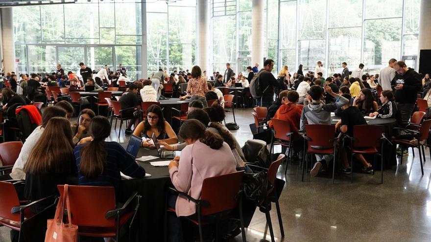 Más de 260 estudiantes participan en Bilbao en el II hackathon educativo sobre Programación y Pensamiento Computacional
