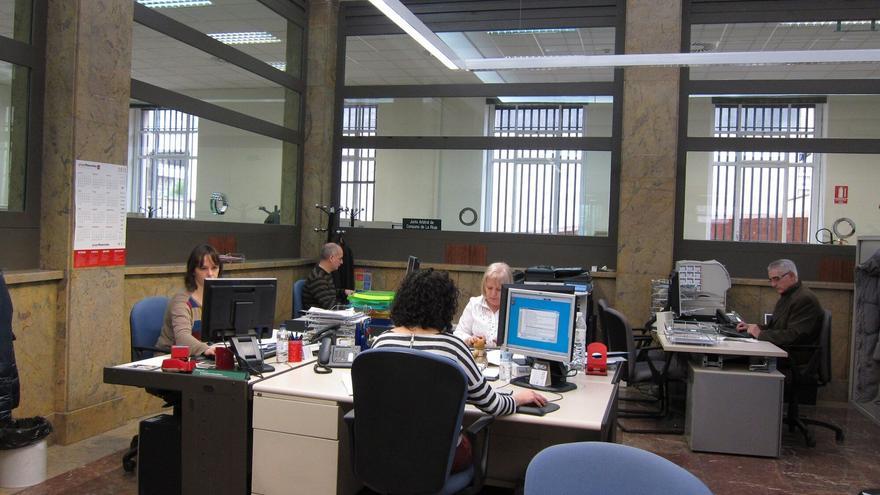 Lakua aprueba la subida del 2,5% en los sueldos del sector público vasco