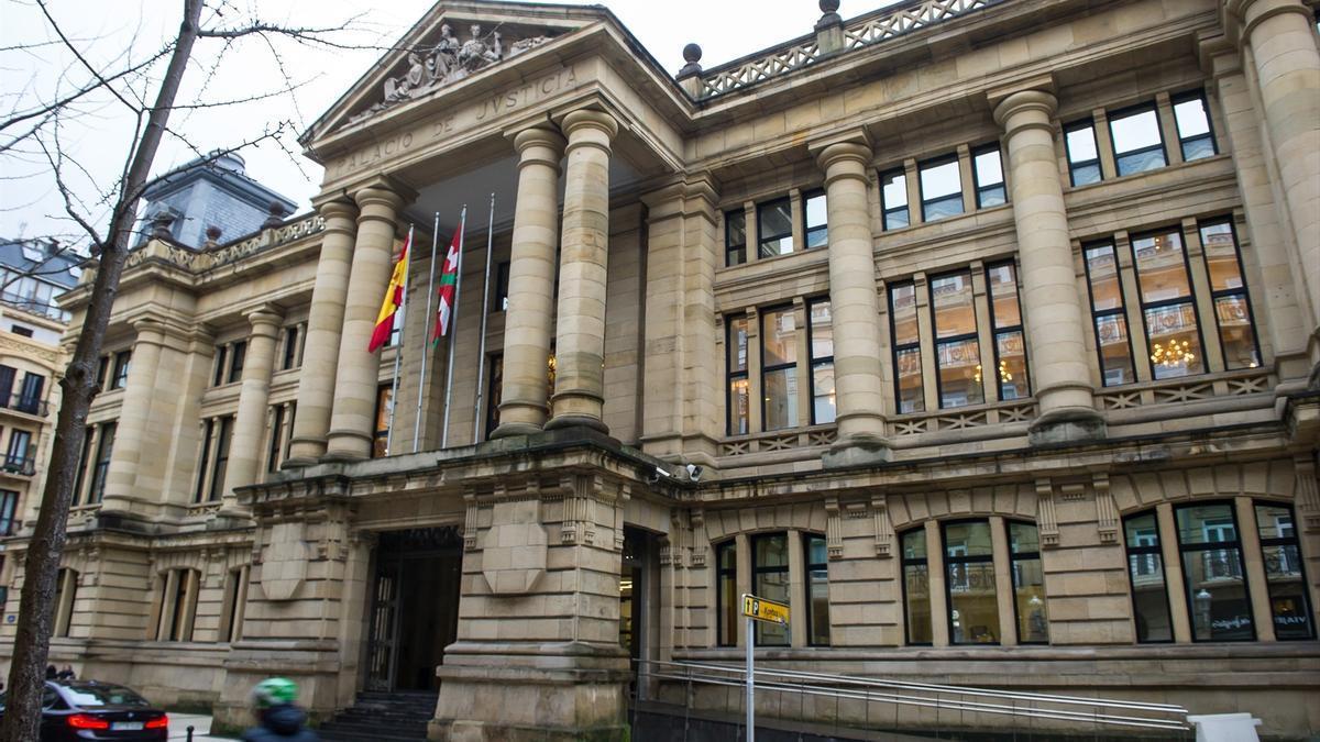 El Palacio de Justicia, en imagen