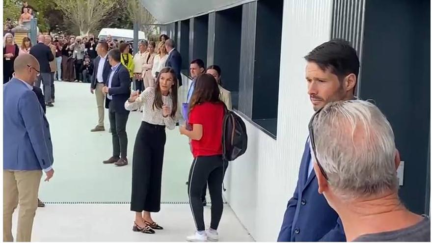 Una vecina de Sangüesa pide ayuda a la reina Letizia para recuperar a sus hijas