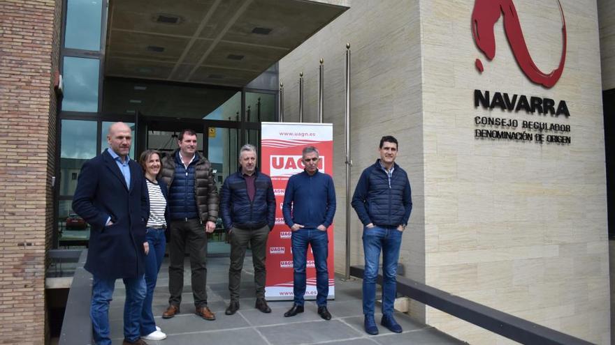 Miguel Ángel Vicente, Susana Ochoa, David Palacios, Félix Bariáin, Javier Santafé y Raúl Ripa, representantes de los agentes que trabajan en &#039;Smart Wine&#039;.