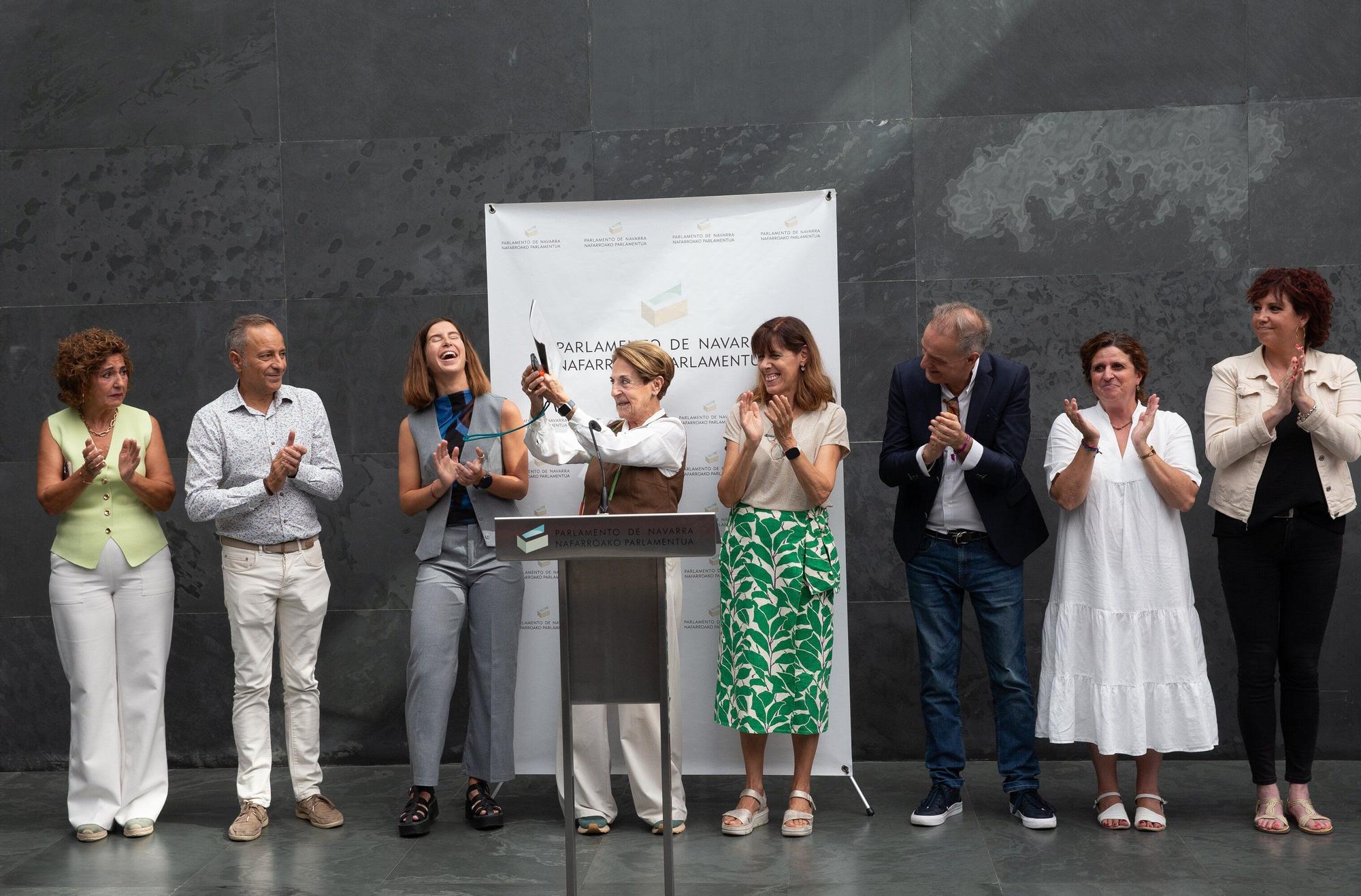 Parlamento de Navarra conmemora el Día Mundial del Alzheimer