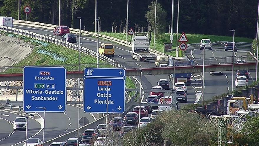 Retenciones en el Txorierri por la avería de un vehículo