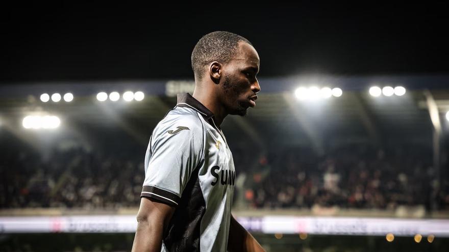 El Anderlecht no planea activar la opción de compra por Diarra