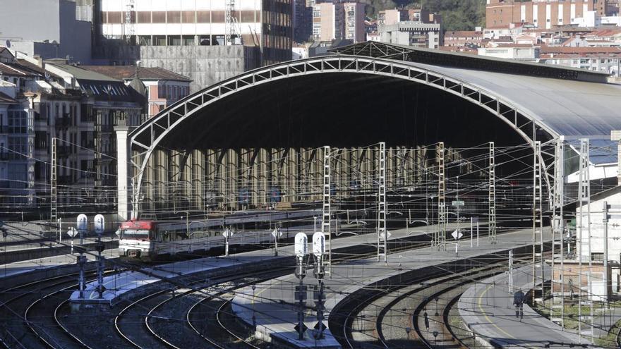 El nuevo tren Santander-Bilbao, a consulta pública: paradas en Laredo y Castro Urdiales