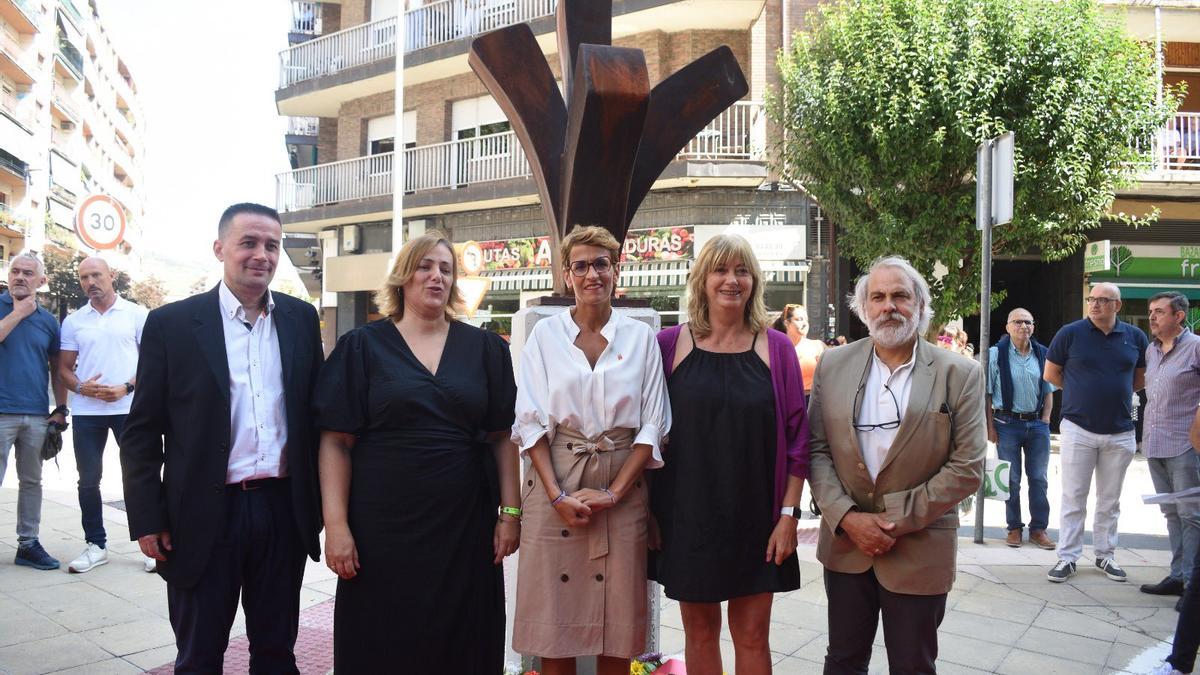 Chivite y Ollo, junto con Carlos Ciriza, en Estella.