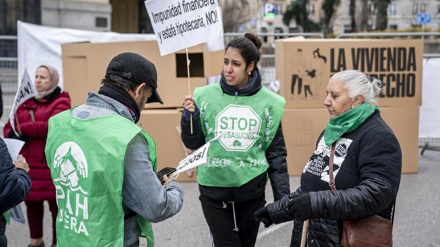 El Gobierno español busca fórmulas para impulsar la mayoría de medidas del escudo social