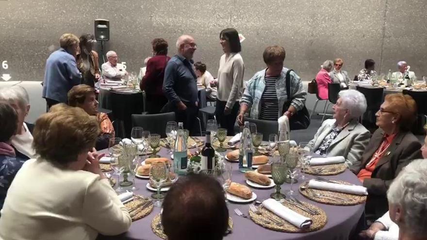 Comida en homenaje a los supervivientes del bombardeo de Gernika