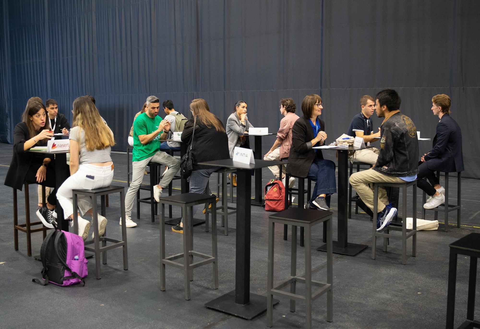Fotos de la apertura del Encuentro de Empleo y Emprendimiento en la UPNA