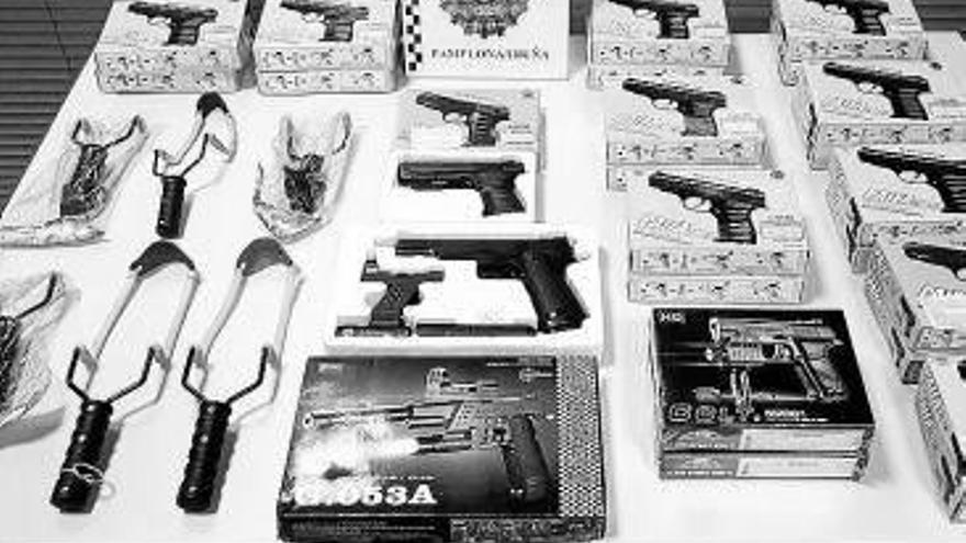 Material requisado por la Policía Municipal.