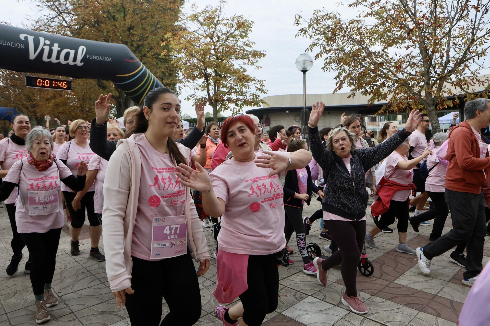 En imágenes: Vitoria se vuelca con la VI Carrera Solidaria contra el Cáncer de Mama