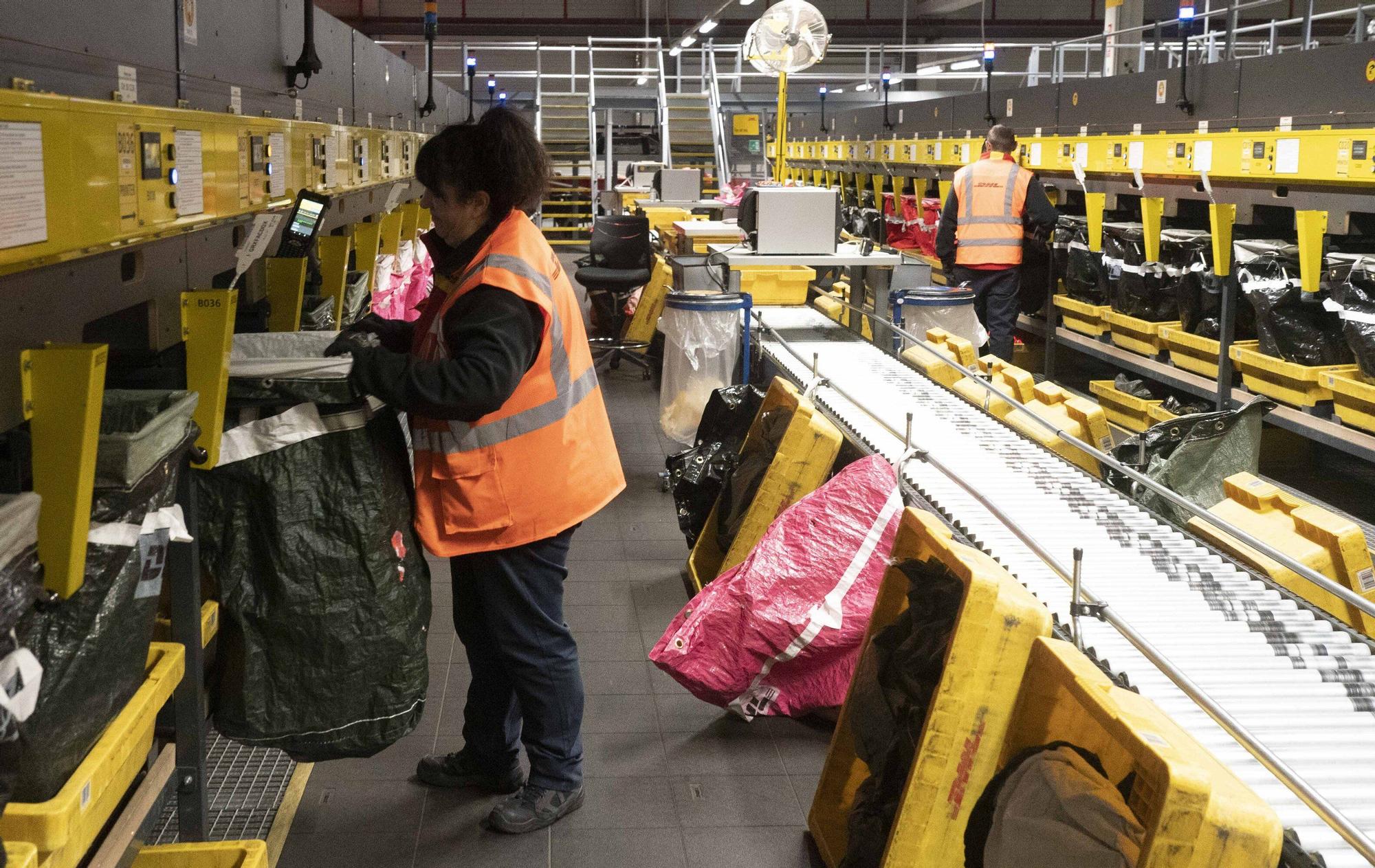 Reportaje sobre la actividad de DHL en Foronda