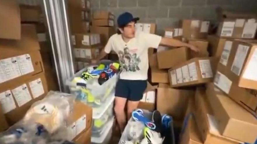 Compra un trastero de un empleado de Adidas y descubre artículos que ni siquiera habían salido al mercado