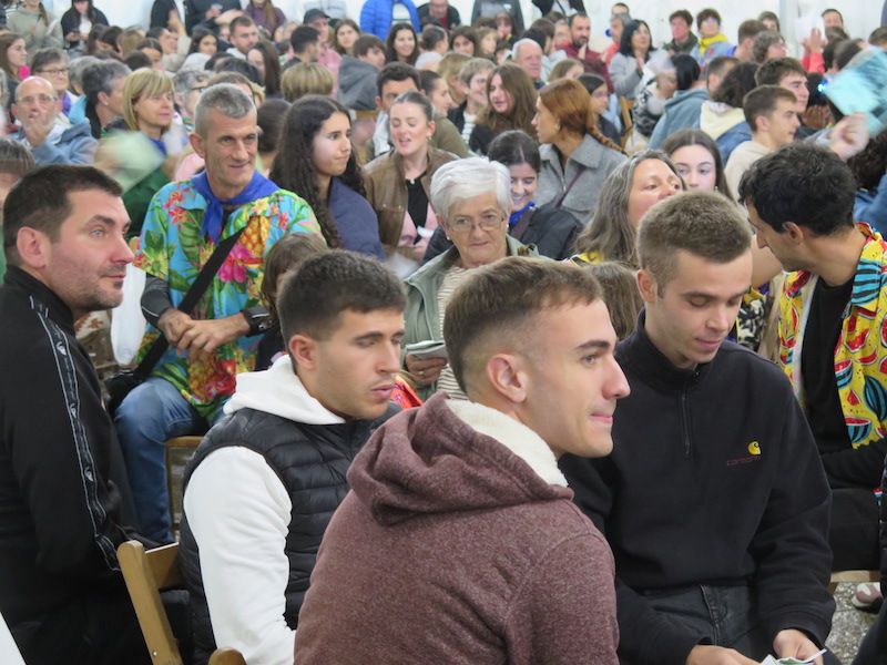 El Día de las Cuadrillas de fiestas de Urretxu, en imágenes